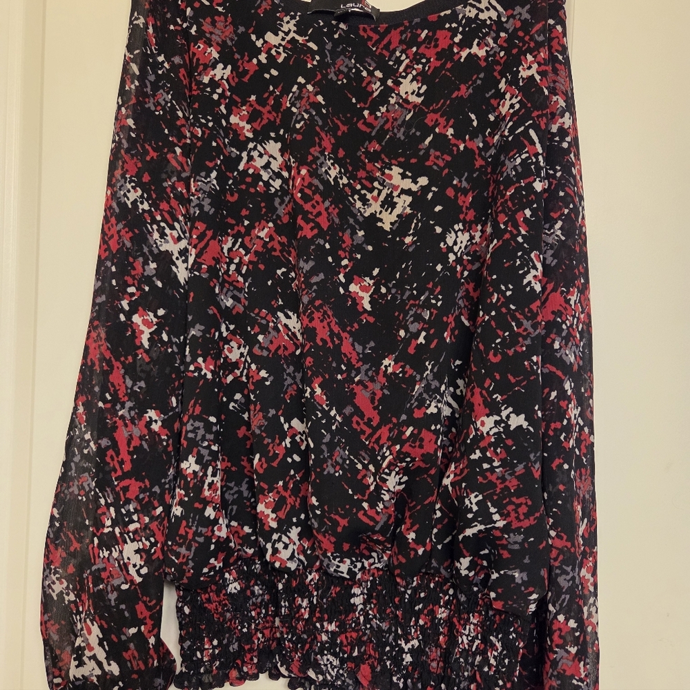 Laura Stylish Black and Red Patterned Women's Size Medium Long Sleeve Blouse